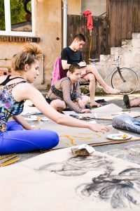 BCB Life Drawing club spills into the courtyard during Pankumenta, Spring 2018 (Photo by Vera Yung)